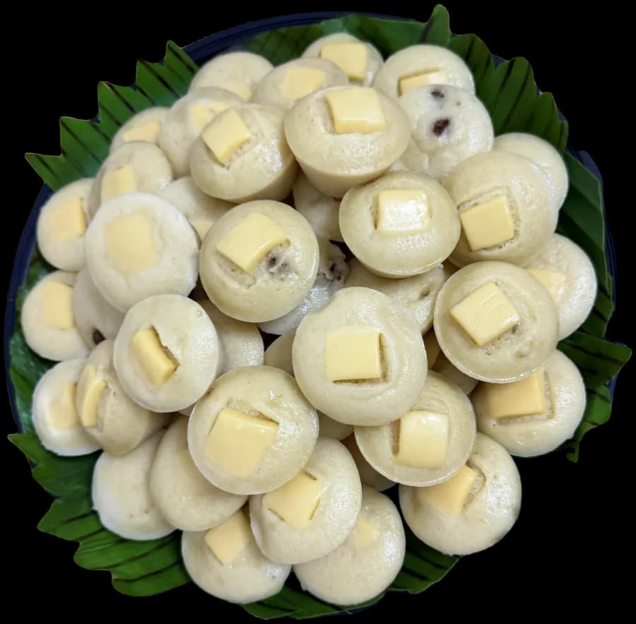 Puto pao with cheese topping